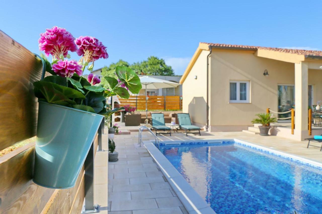 Punta Garden Pool House Villa Posedarje Exterior foto